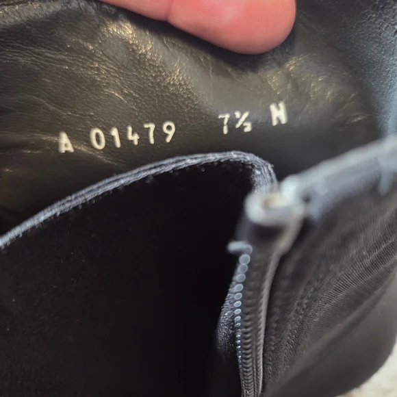 Stuart Weitzman Gore-Tex Black Heeled Boots 7.5 - Picture 16 of 16